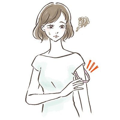 調整してもブラのストラップがずれる