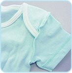 縫い目がなく、肌にストレスがかかりにくい