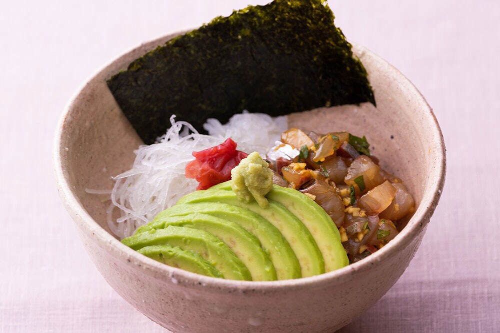 大原千鶴のすやすやレシピ52：アボカドとアジのたたき丼