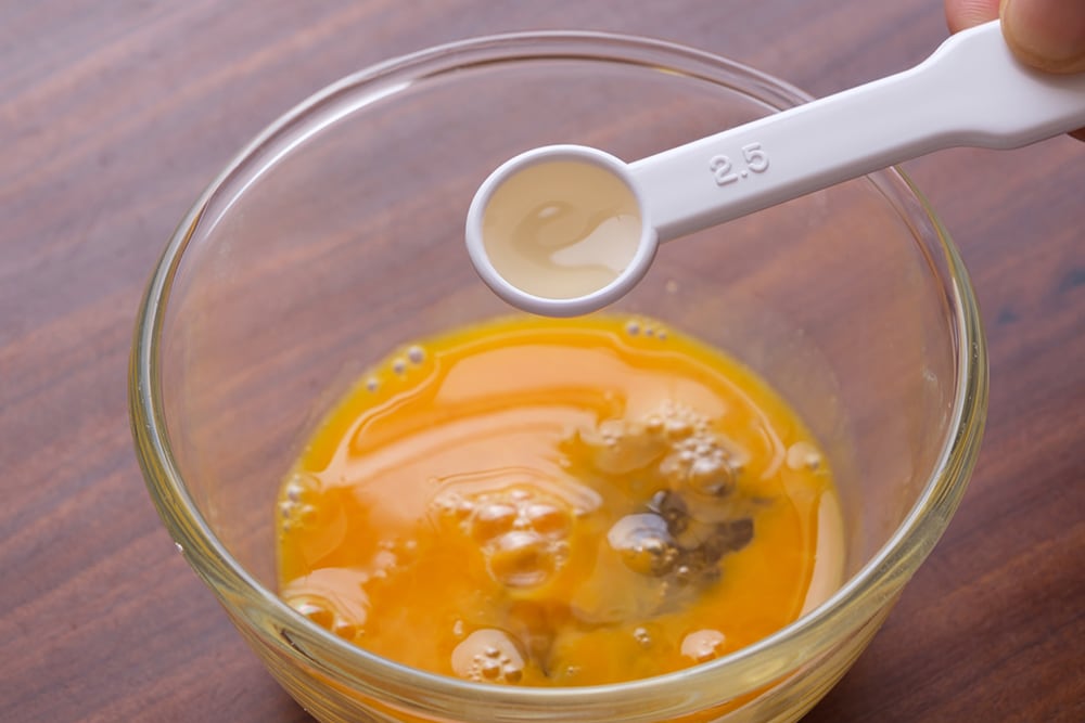 大原千鶴のすやすやレシピ39：卵を混ぜておく