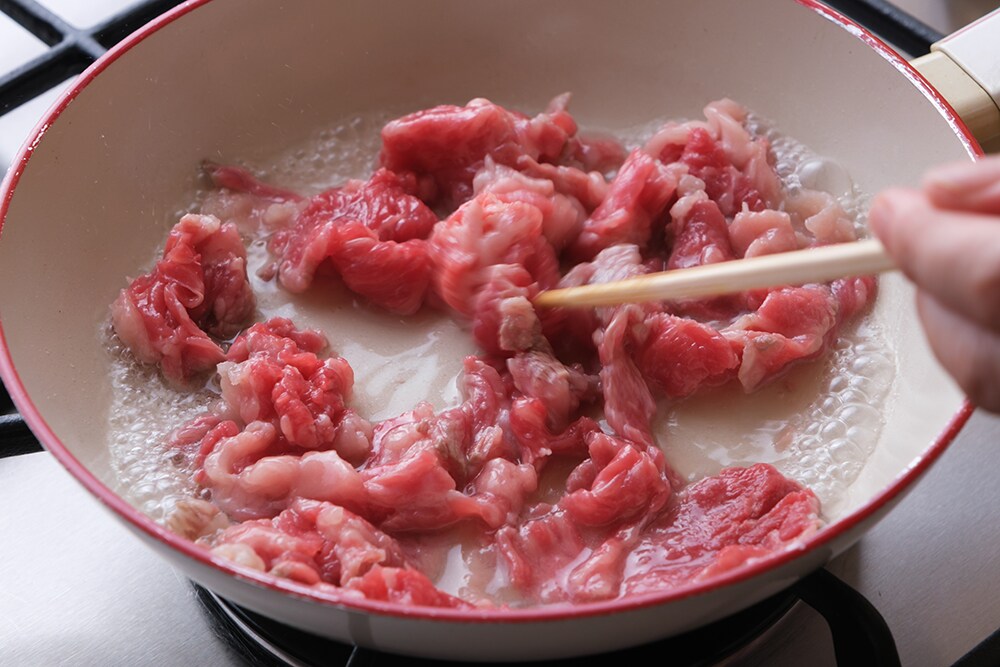 大原千鶴のすやすやレシピ47：牛肉を炒りつける