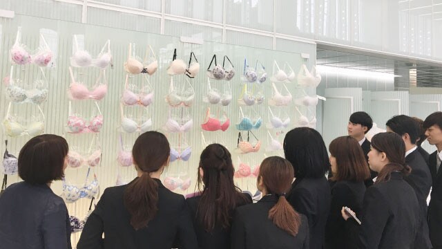ワコール本社1階にあるミュージアムを見学