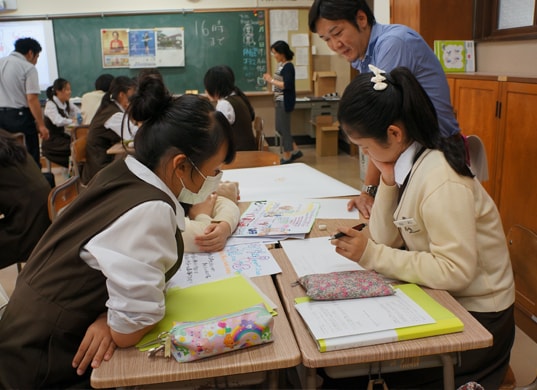 広告づくりの様子